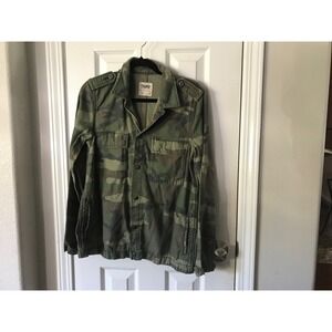 TNA Aritzia Camo Utility Jacket Womens Small Green Camouflage Military Shacket